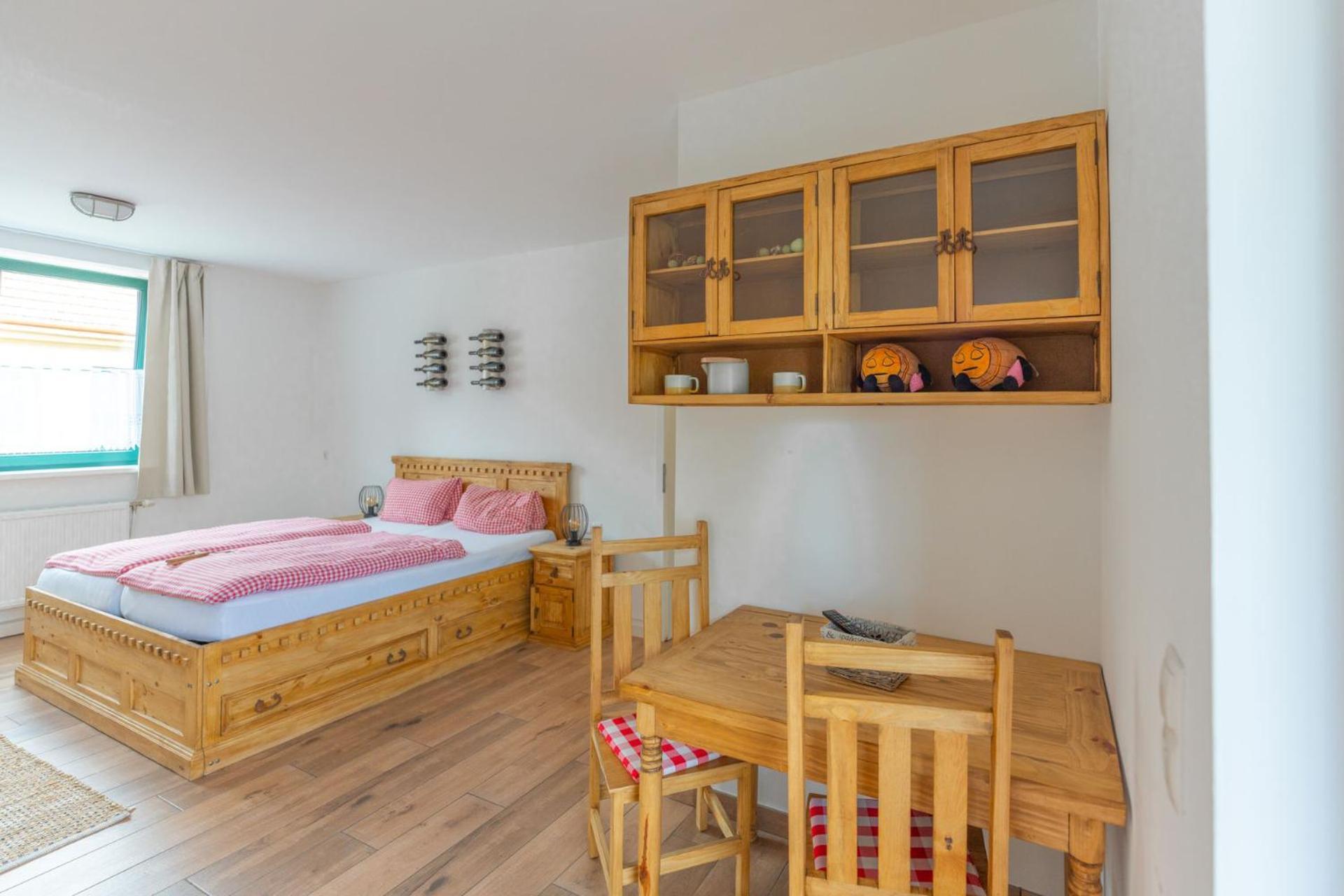 Winzerhof Kuessler - Weinviertel Hotell Stillfried Exteriör bild